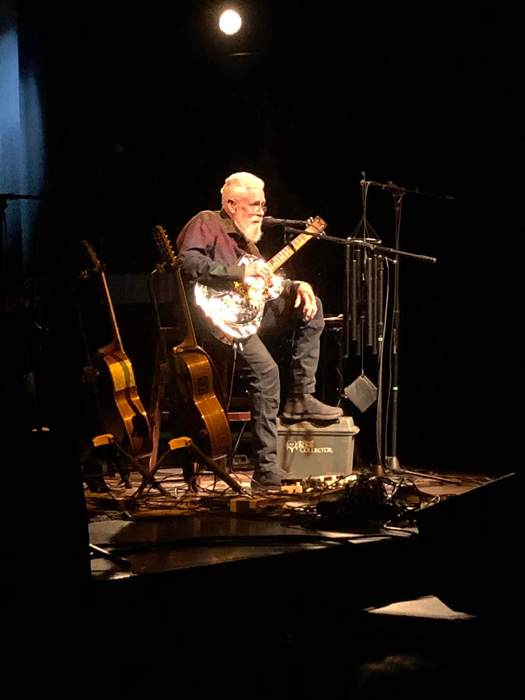 Bruce Cockburn - 14 May 2022 - Flagstaff - photo Joanie Clingan